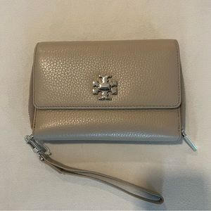 Tory Burch light taupe clutch new with tag